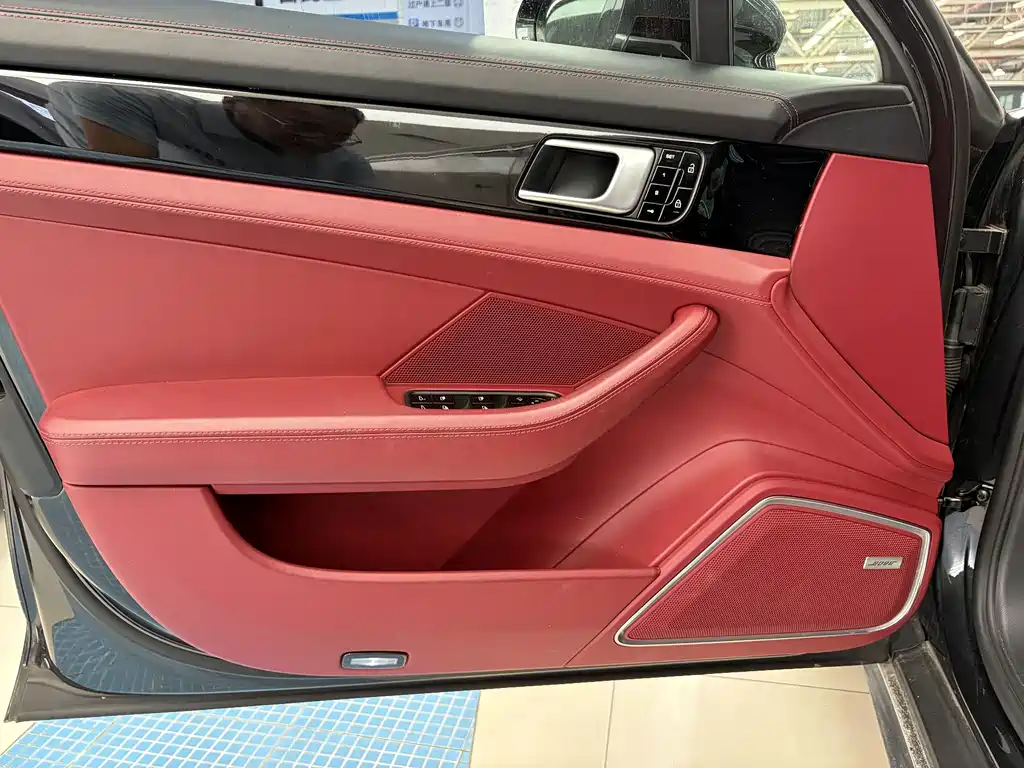 Porsche Panamera — миниатюра 4