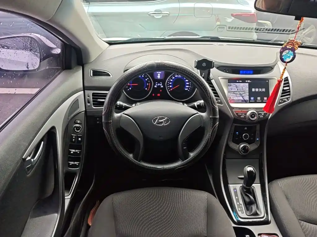 Hyundai Elantra Langdong — миниатюра 15