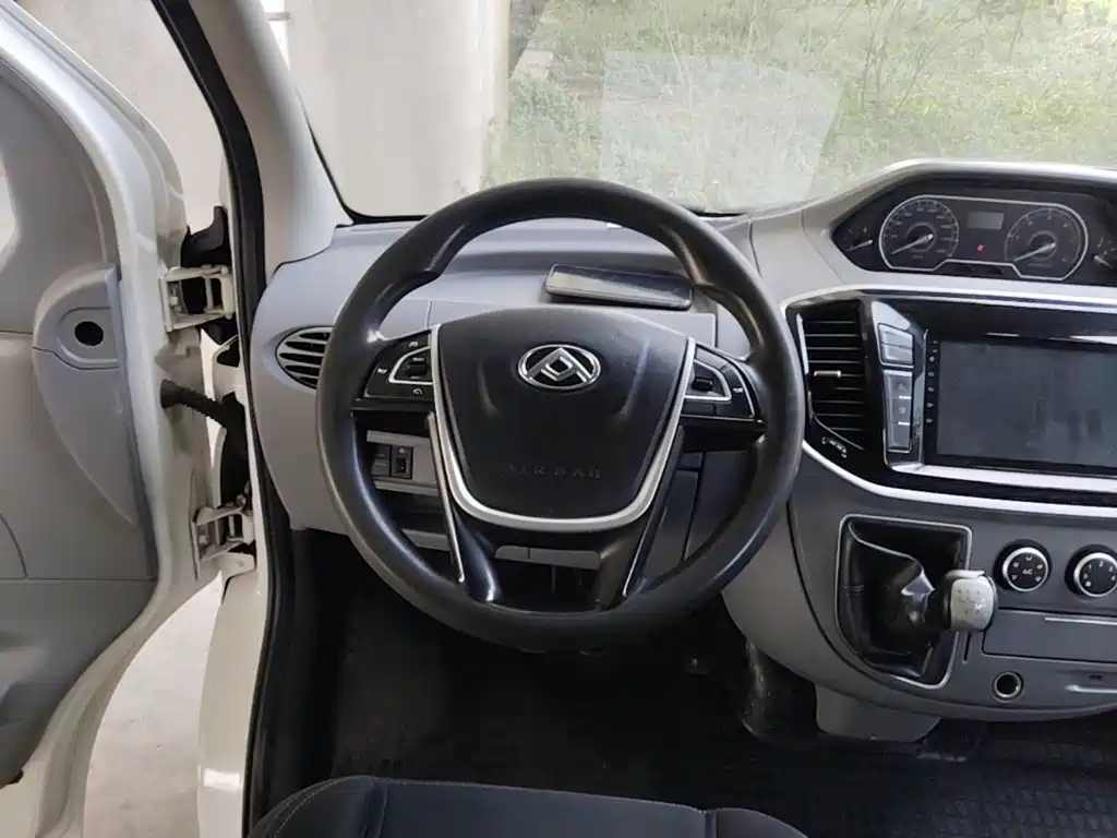MAXUS V80 — миниатюра 11