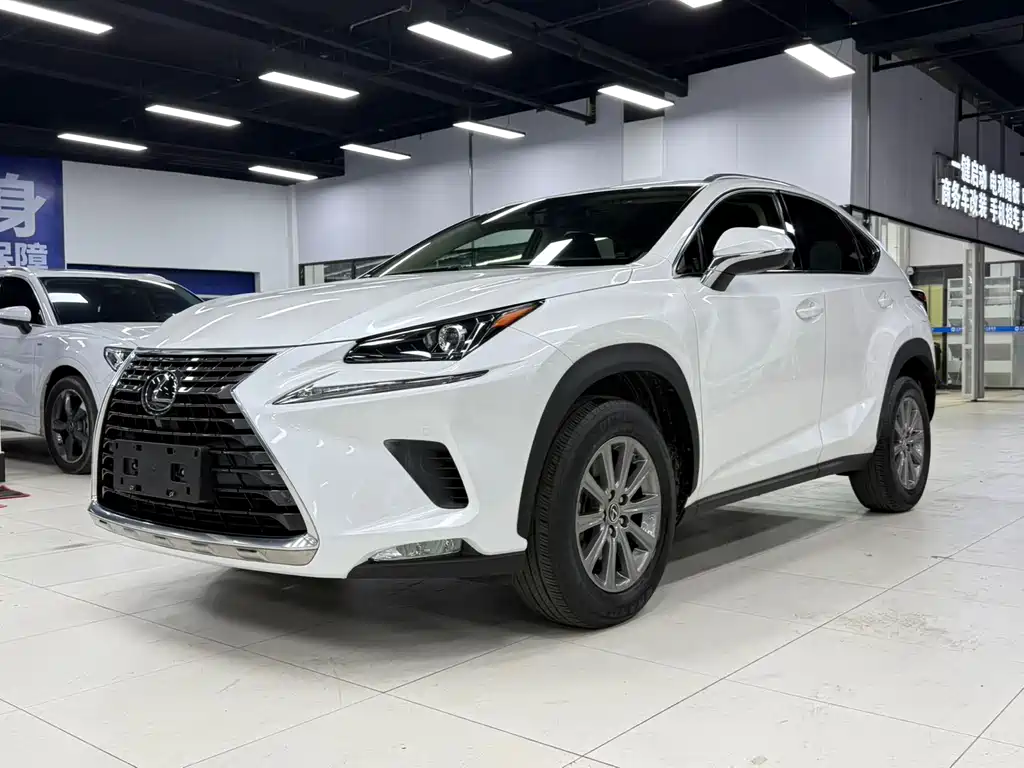 Lexus NX 2021