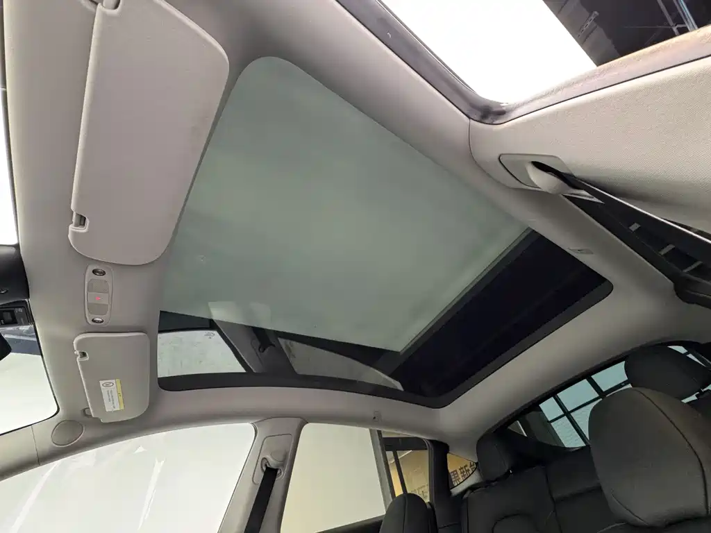 Tesla Model Y — фотографии объявления, Фото 18