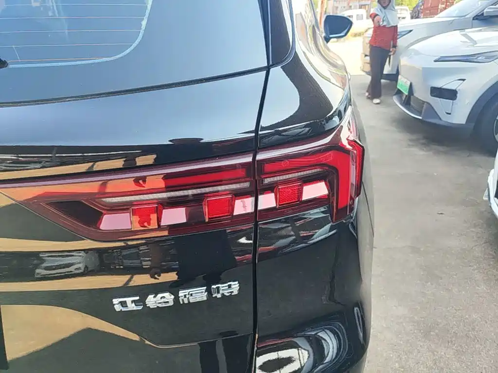 Ford Equator Sport — миниатюра 8