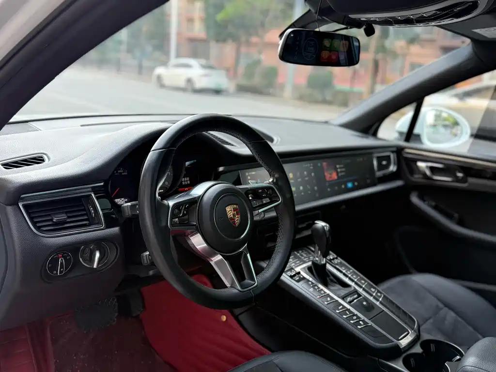 Porsche Macan — миниатюра 17