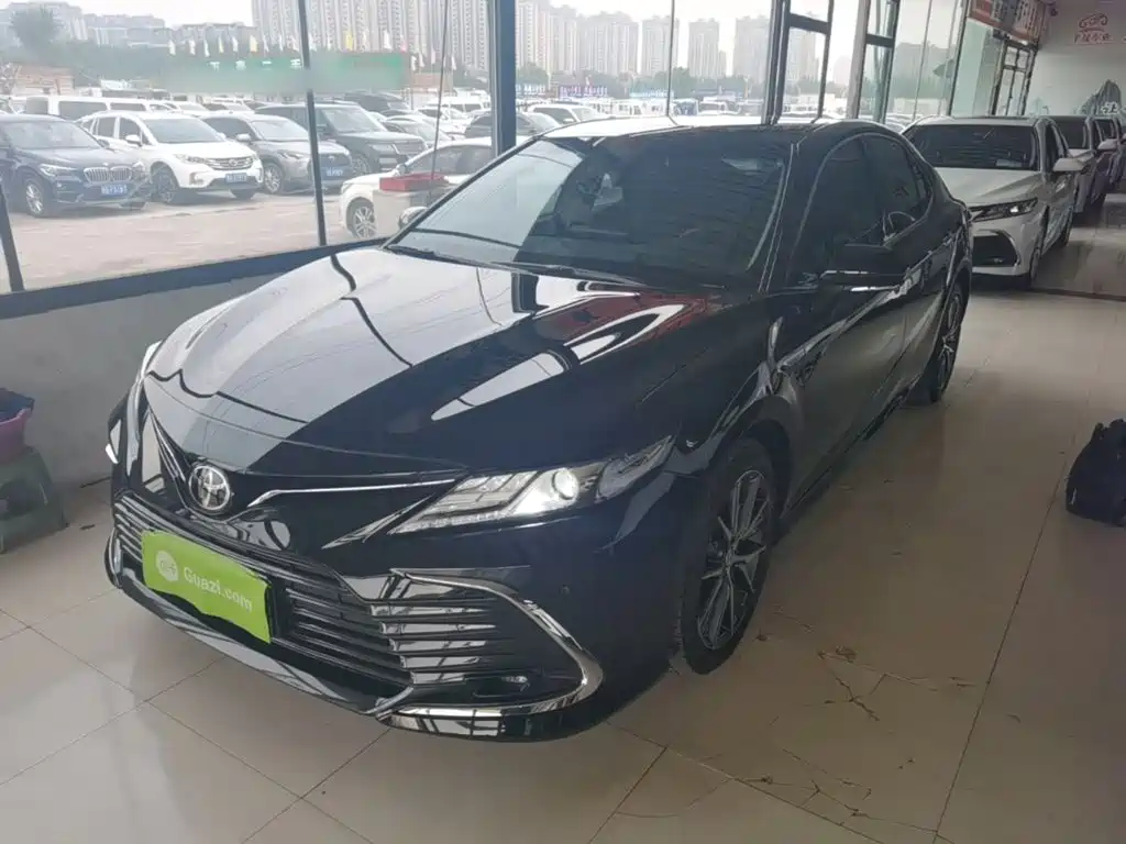 Toyota Camry — миниатюра 2