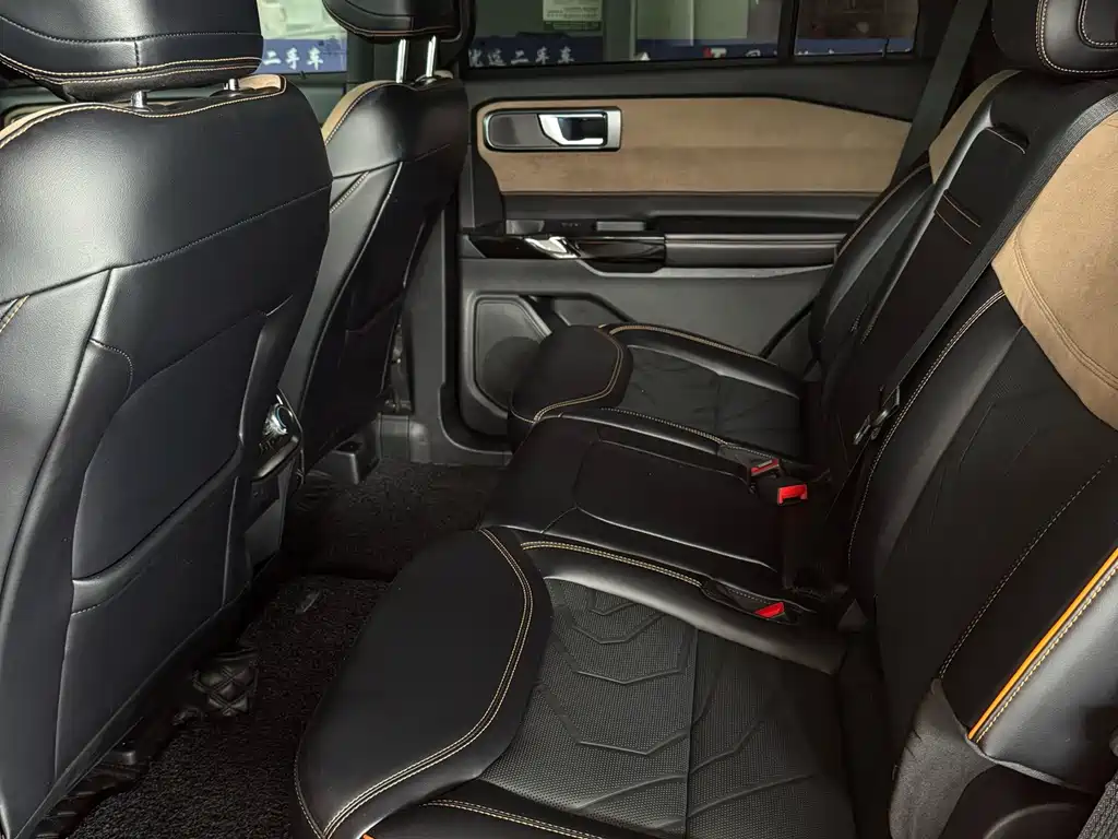 Ford Explorer — миниатюра 14