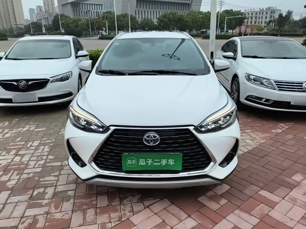 Toyota Yaris L — миниатюра 3