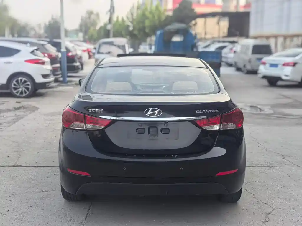 Hyundai Elantra Langdong — миниатюра 4