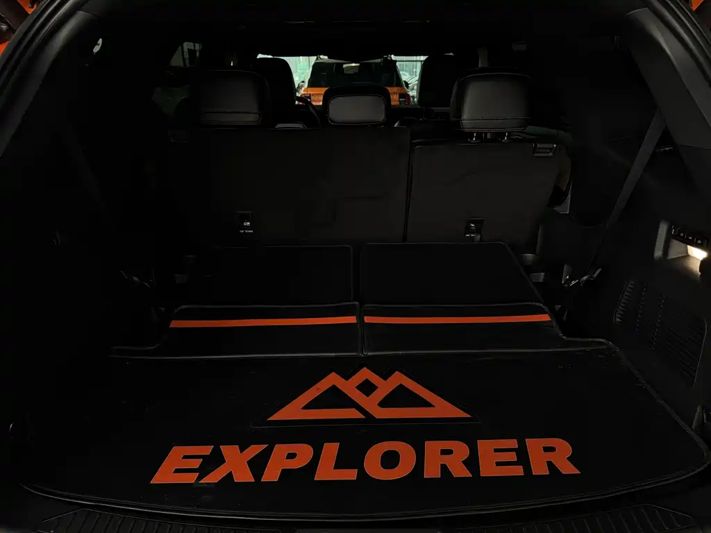 Ford Explorer — миниатюра 12