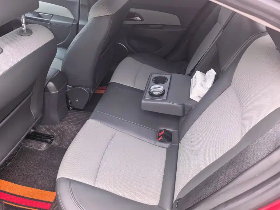 Chevrolet Cruze — миниатюра 11