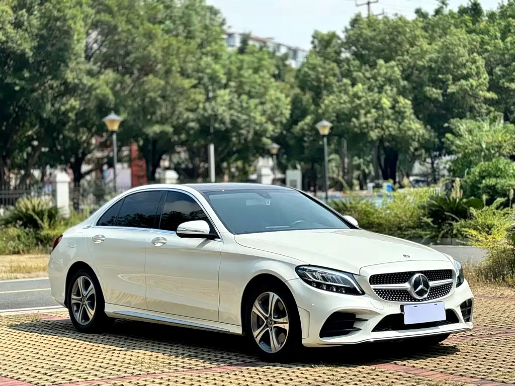 Mercedes-Benz C-Class — миниатюра 5