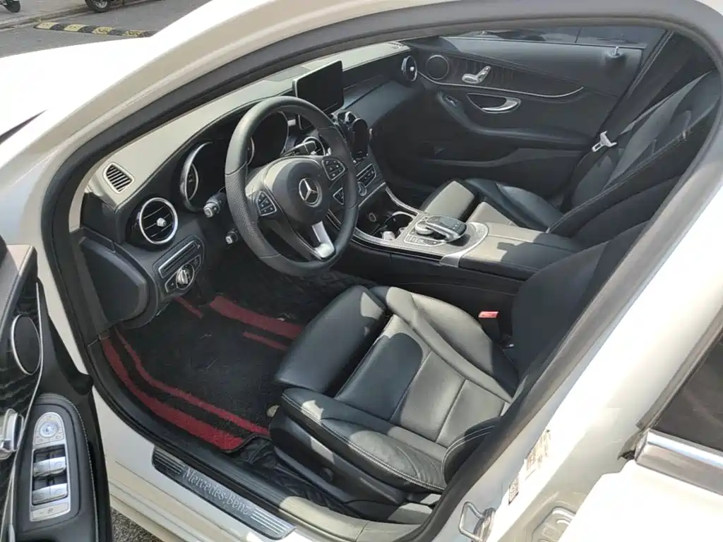 Mercedes-Benz C-Class — миниатюра 15