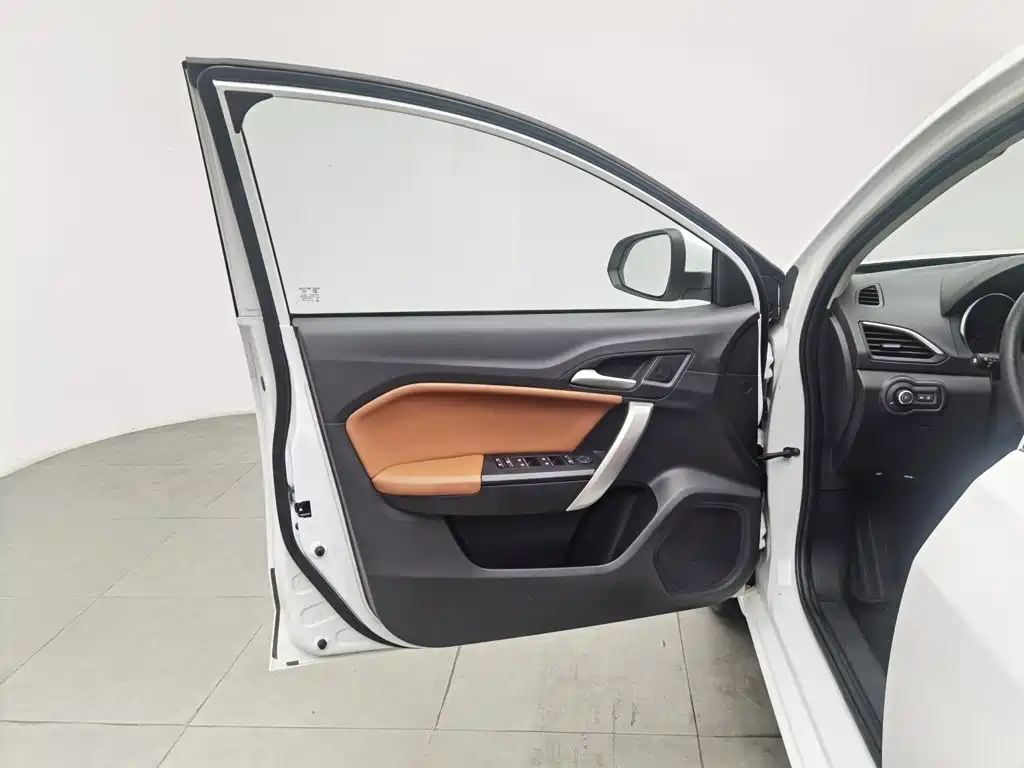 MG MG GT — миниатюра 8