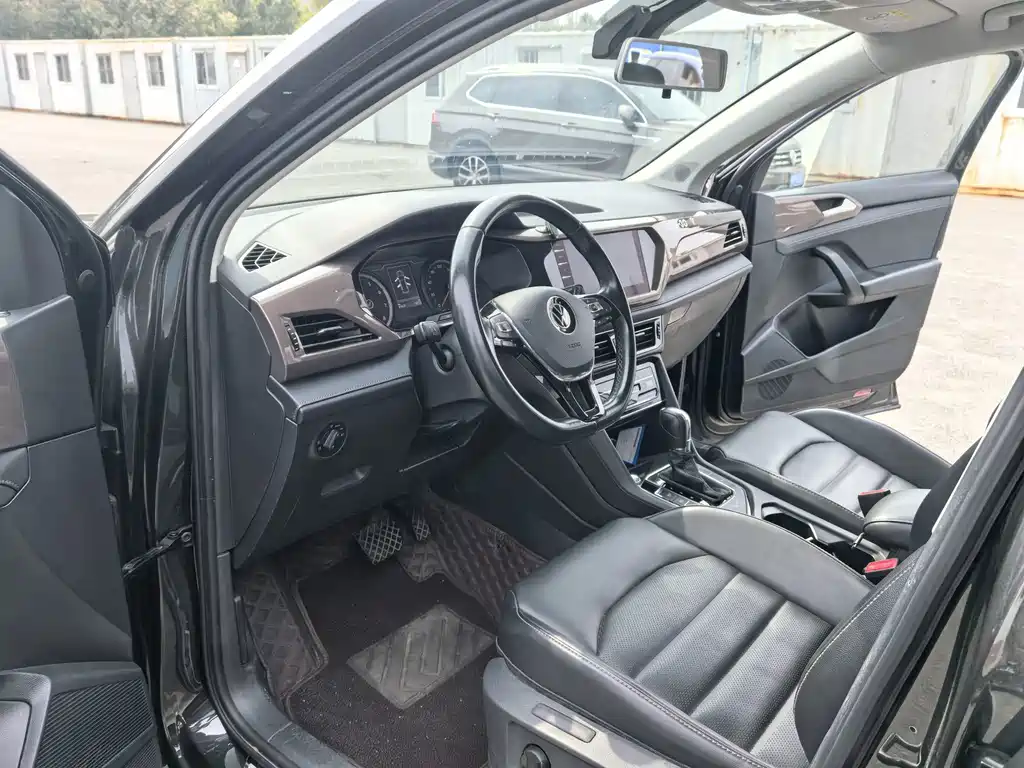 Volkswagen Tharu — миниатюра 5