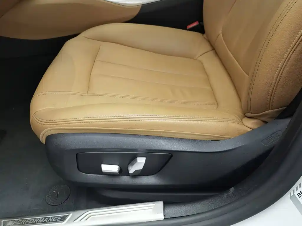 BMW 5 Series — миниатюра 20