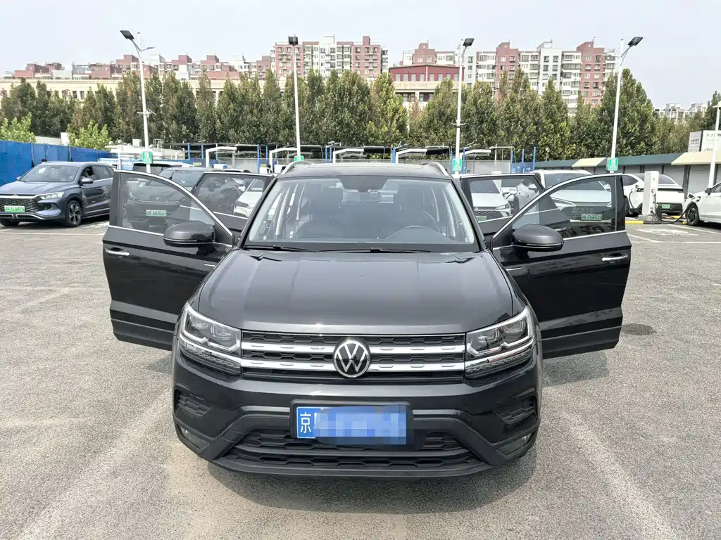 Volkswagen Tharu — миниатюра 2