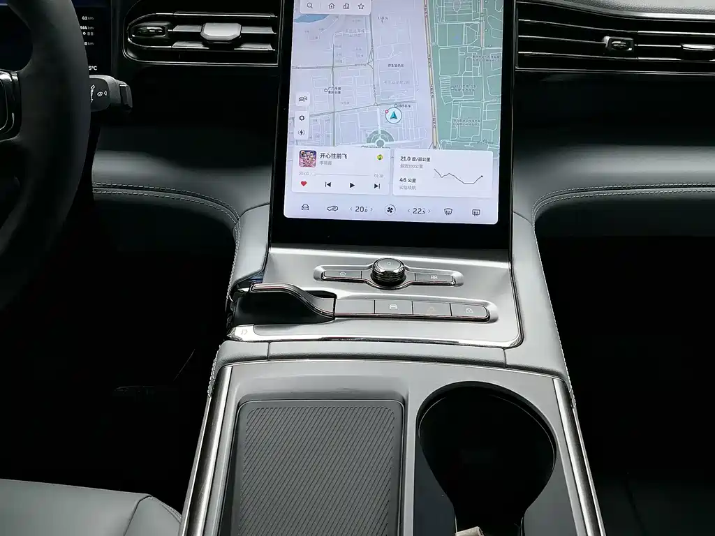 NIO ES6 — миниатюра 13