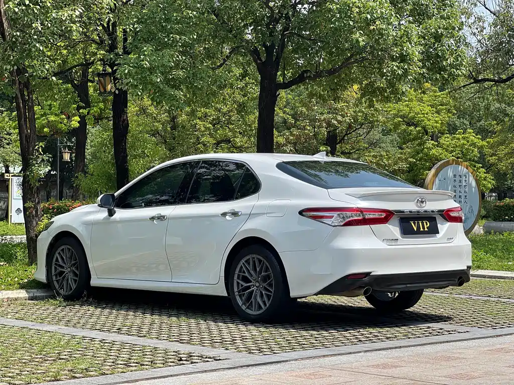Toyota Camry — миниатюра 27