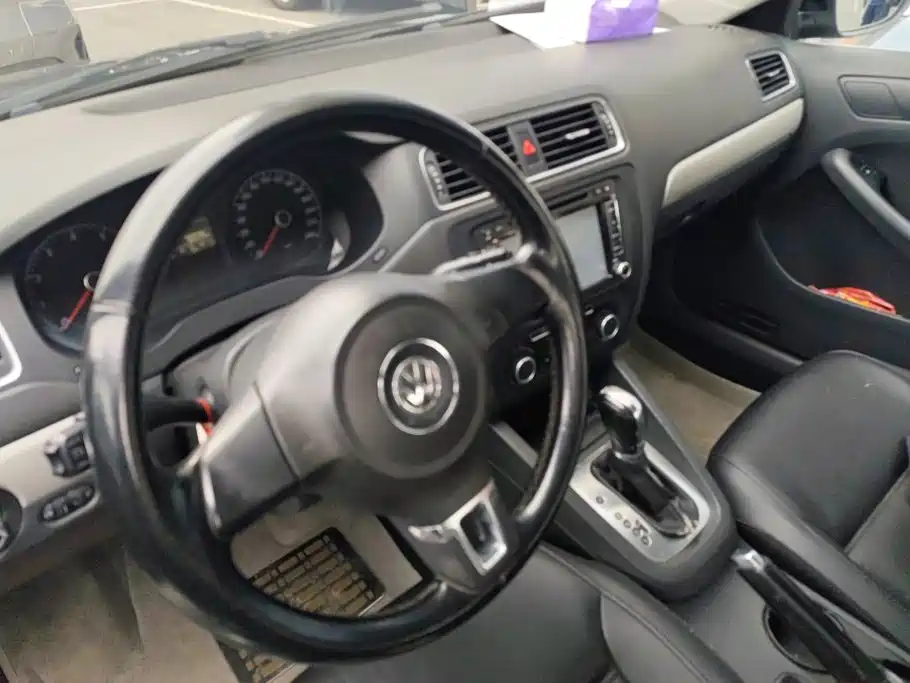 Volkswagen Sagitar — миниатюра 12