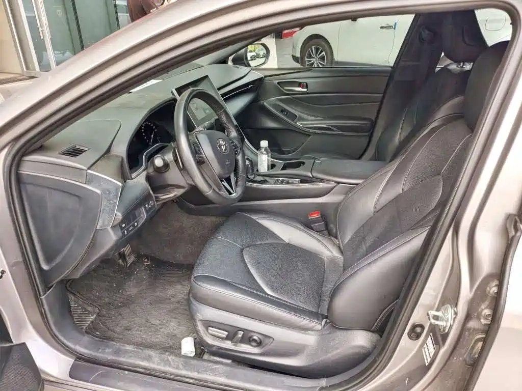 Toyota Avalon — миниатюра 2
