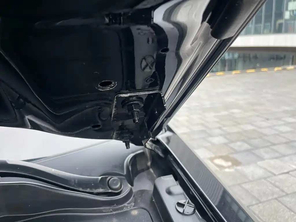 Ford Explorer — миниатюра 23
