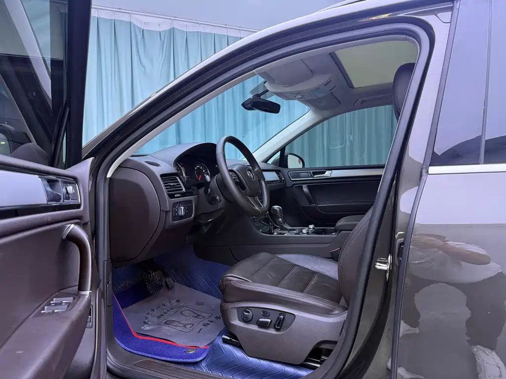 Volkswagen Touareg — миниатюра 4