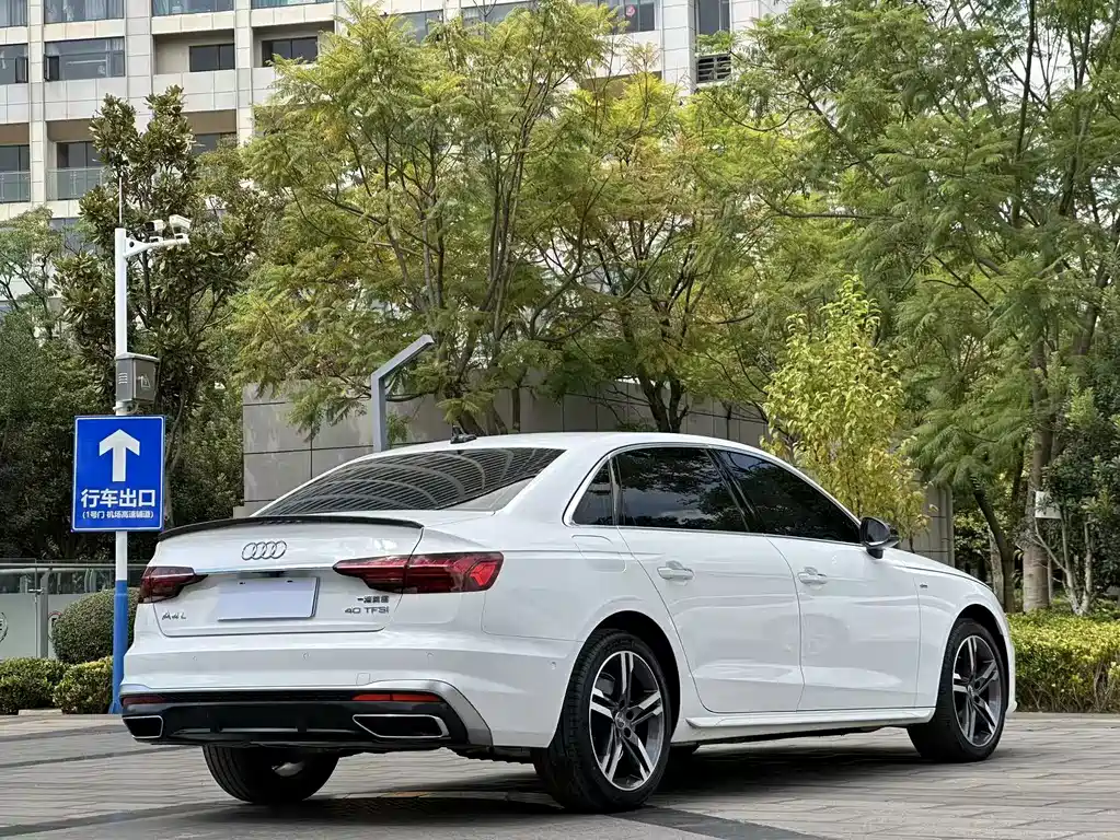 Audi A4L — миниатюра 7