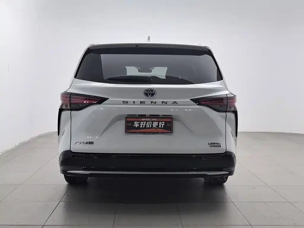 Toyota Sienna — миниатюра 4