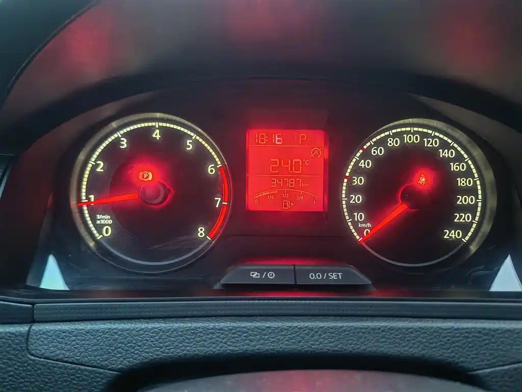 Volkswagen Santana — миниатюра 9
