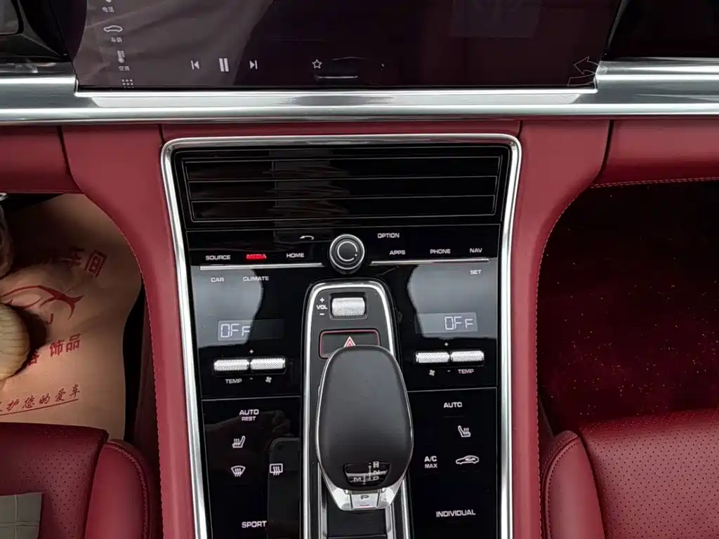 Porsche Panamera — миниатюра 21
