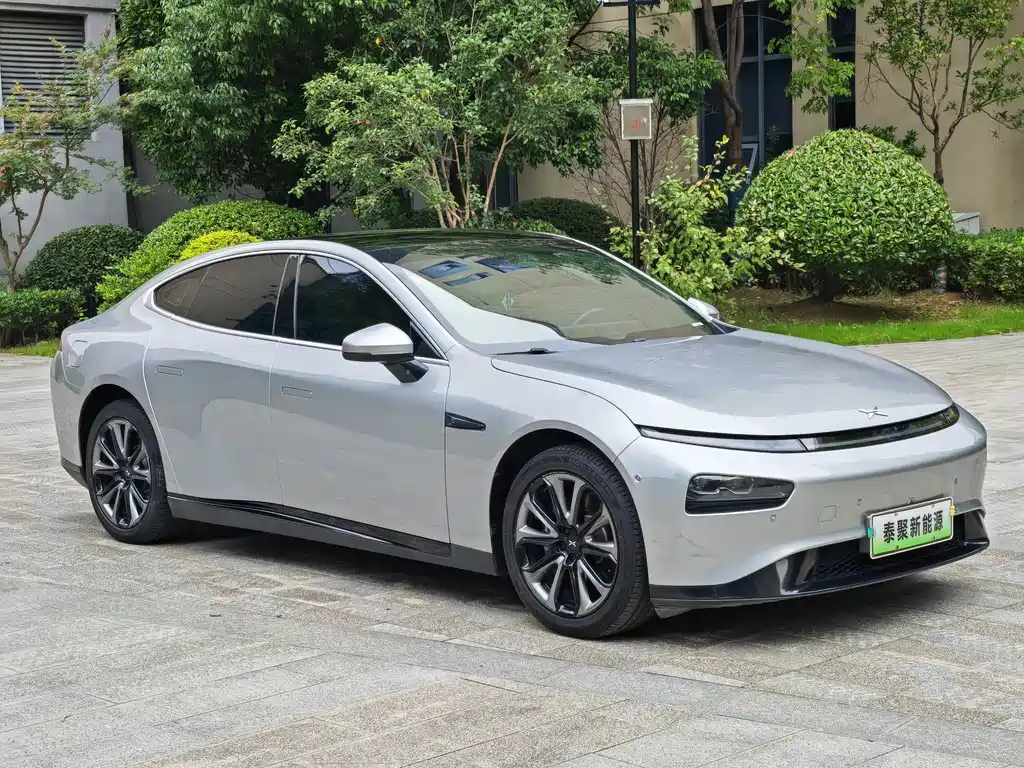 XPeng P7 — миниатюра 2