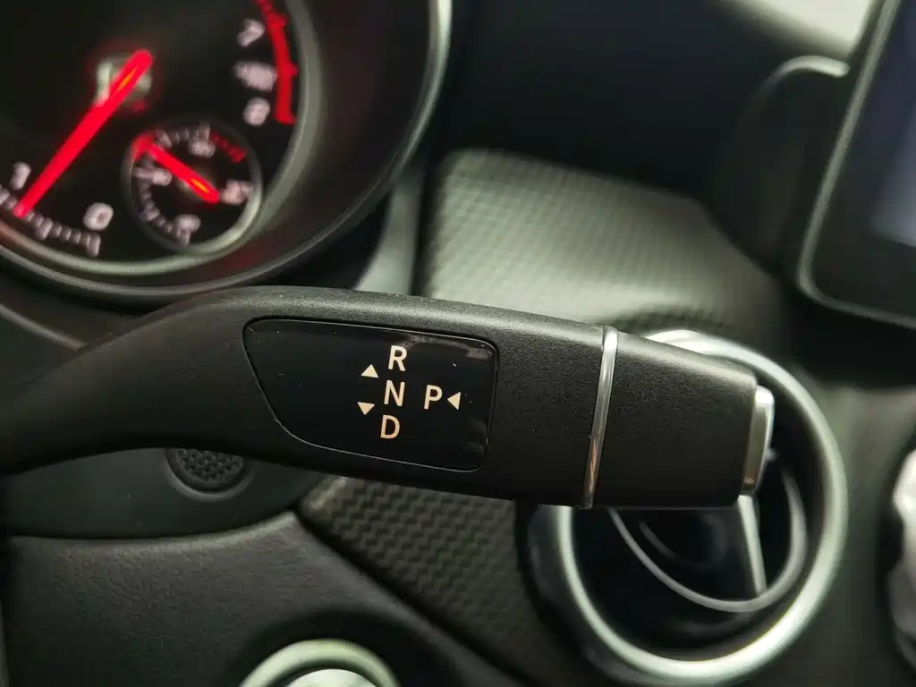 Mercedes-Benz GLA — миниатюра 13