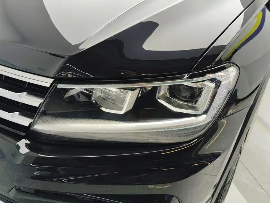 Volkswagen Tiguan L — миниатюра 5