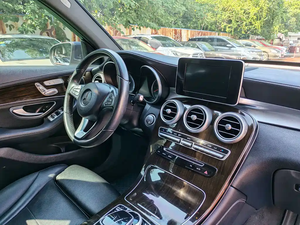 Mercedes-Benz GLC — миниатюра 9