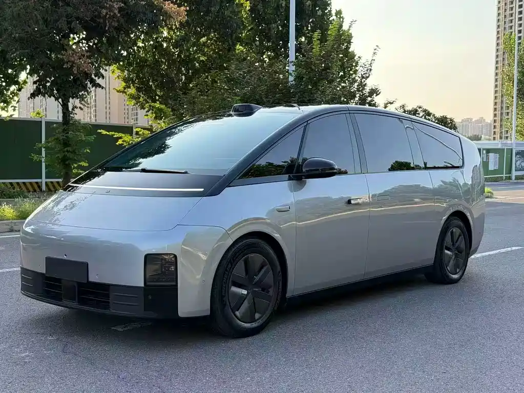 Li Auto Li MEGA