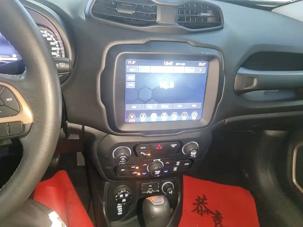 Jeep Renegade — миниатюра 13