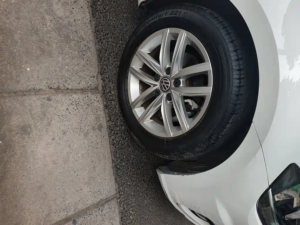Volkswagen Golf — миниатюра 24