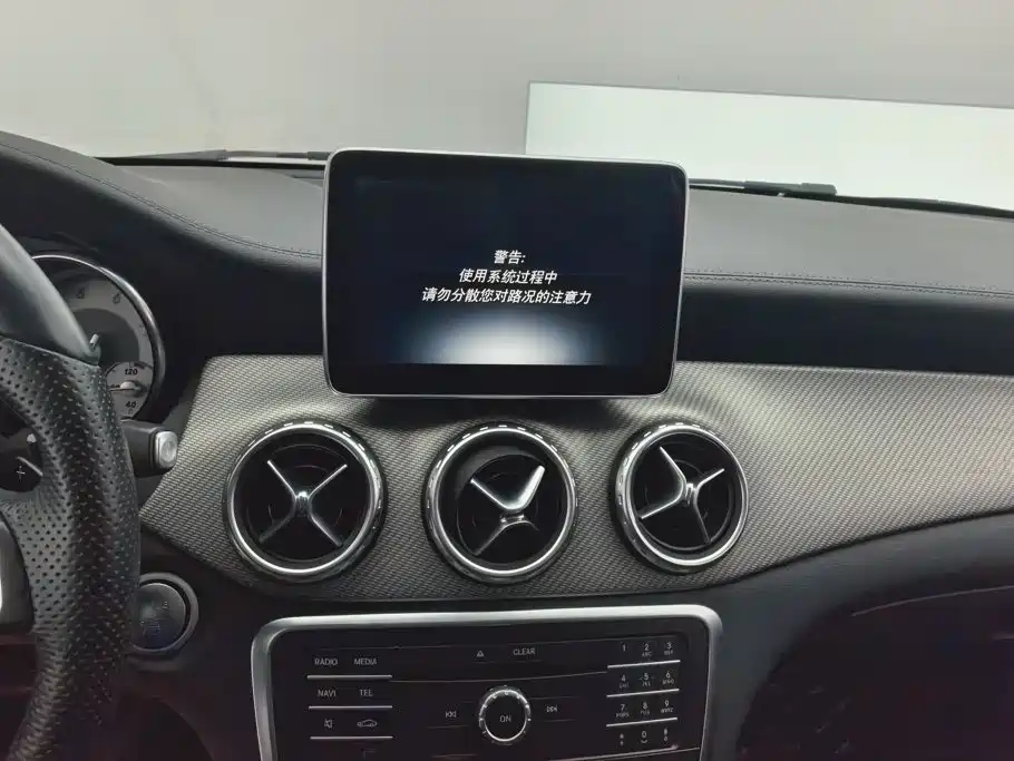Mercedes-Benz GLA — миниатюра 13
