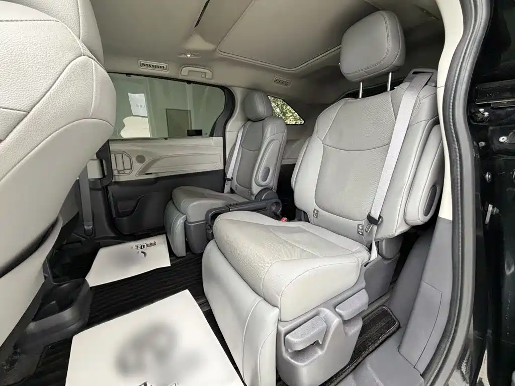 Toyota Granvia — миниатюра 21