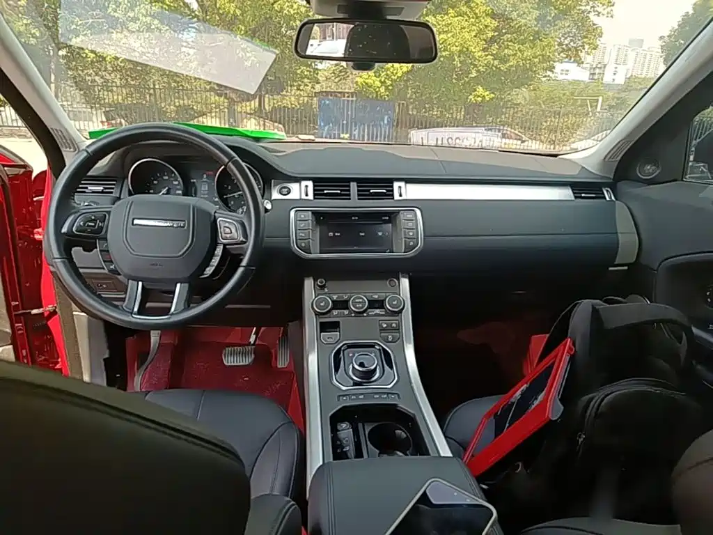 Land Rover Evoque — миниатюра 10