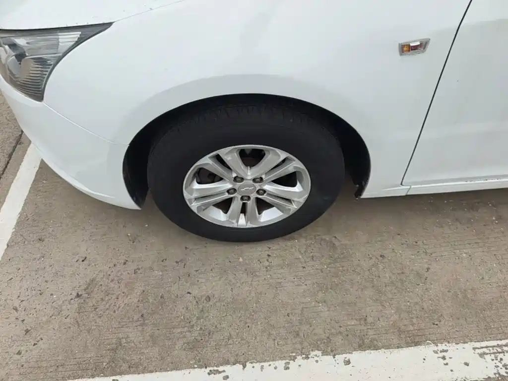 Chevrolet Cruze — миниатюра 23
