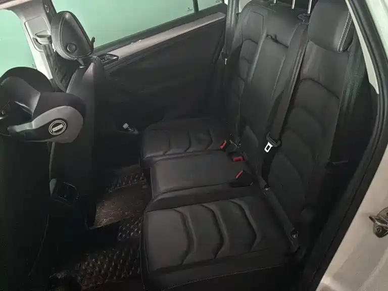 Volkswagen Tiguan L — миниатюра 20