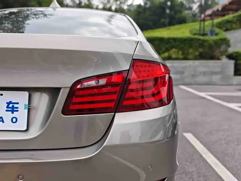 BMW 5 Series — миниатюра 29