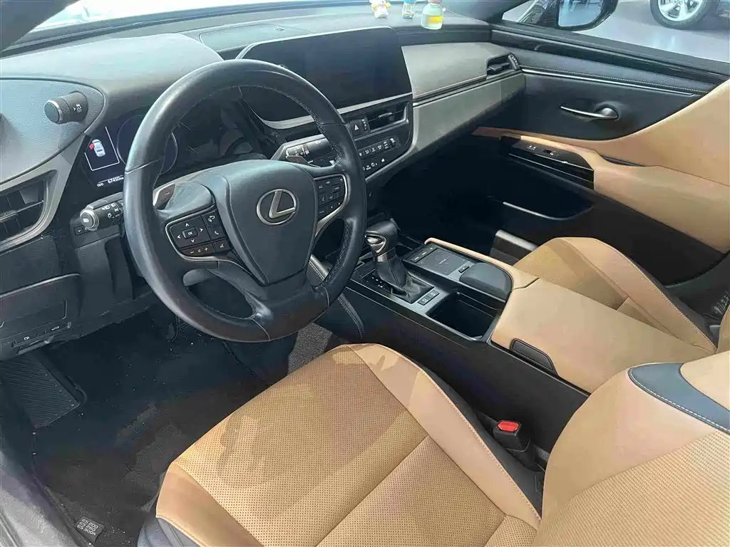 Lexus ES — миниатюра 6