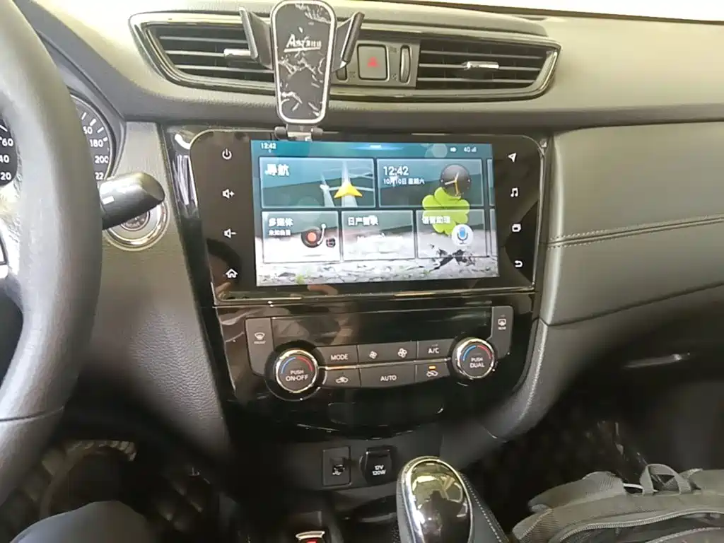 Nissan X-Trail — миниатюра 13