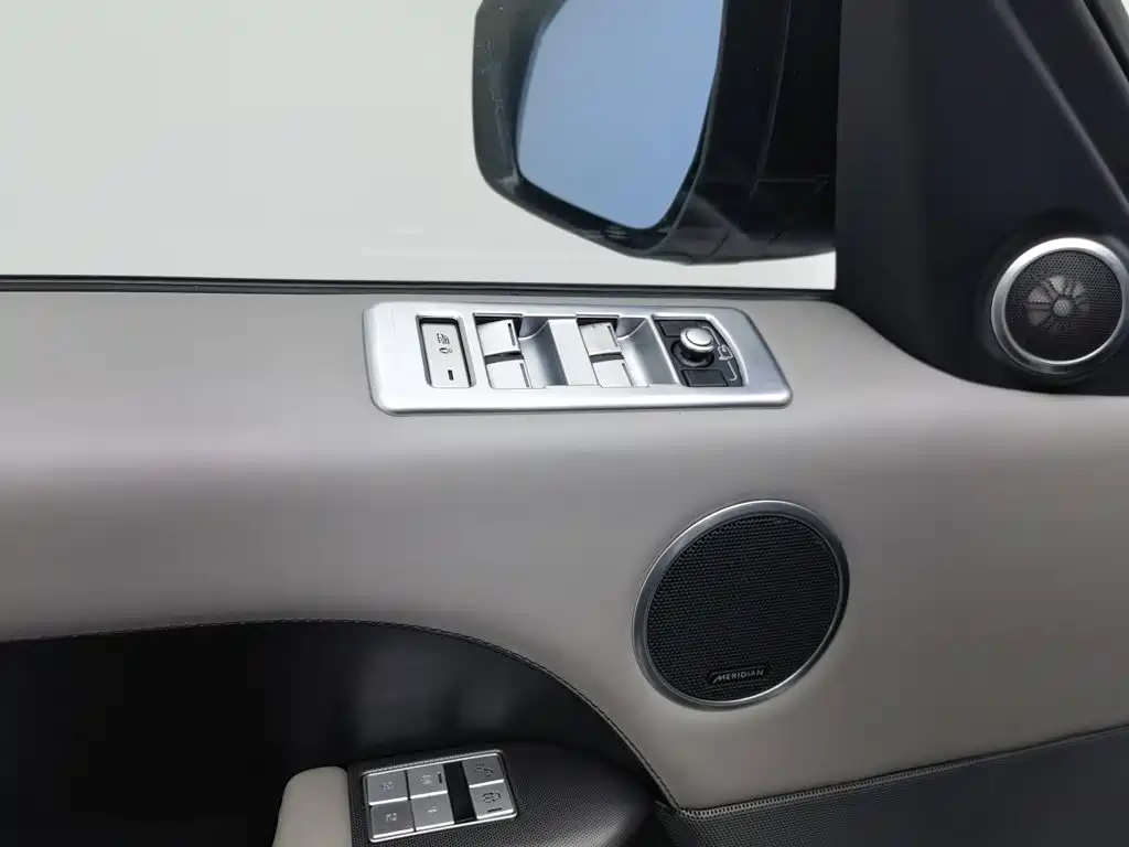 Land Rover Sport — миниатюра 9