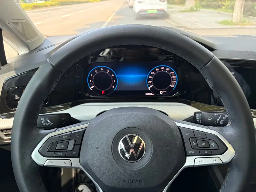 Volkswagen Golf — миниатюра 12