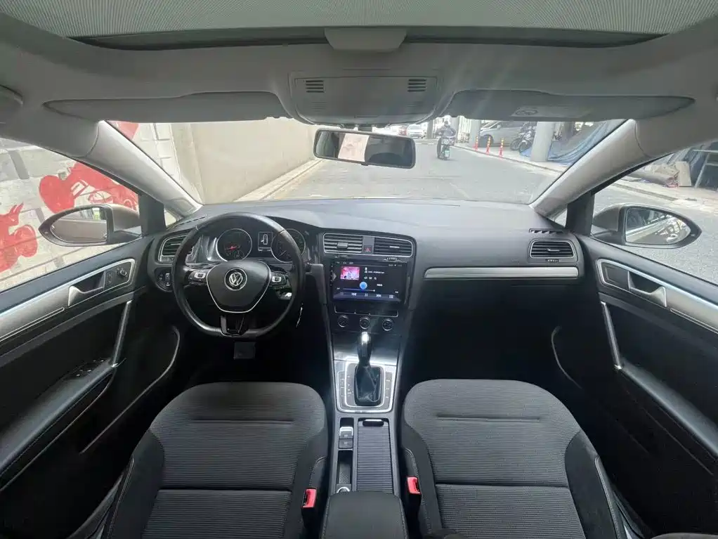 Volkswagen Golf — миниатюра 11