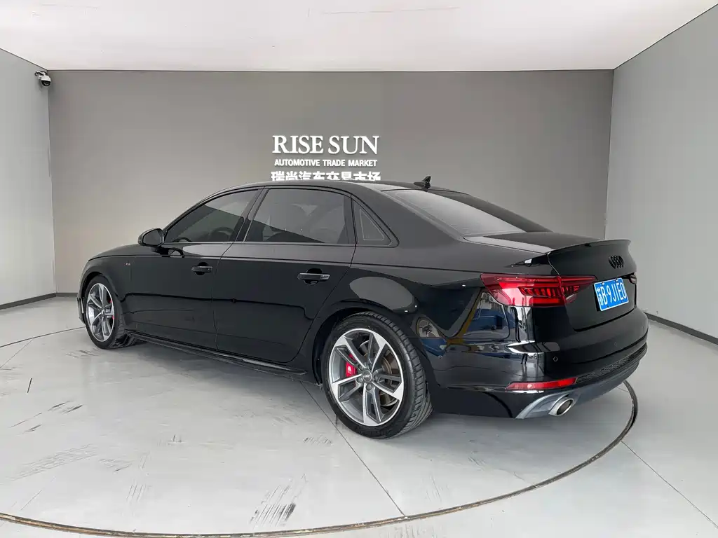 Audi A4L — миниатюра 6