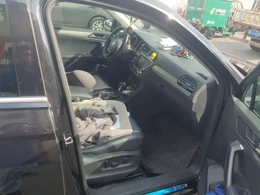 Volkswagen Tiguan L — миниатюра 8