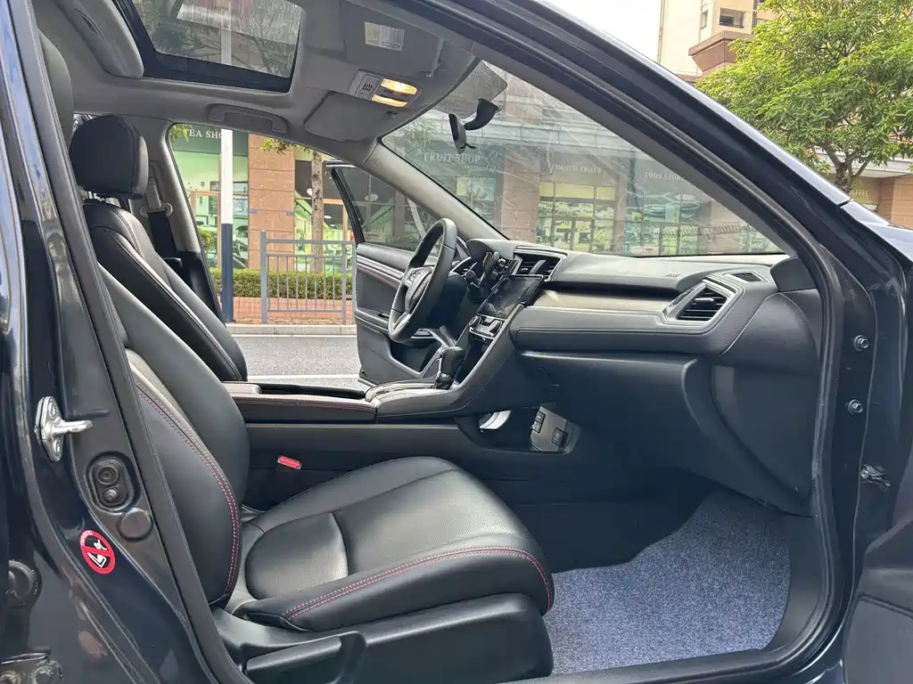 Honda Civic — миниатюра 9